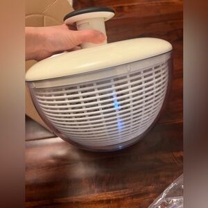 Oxo Good Grips Little Salad & Herb Spinner Used